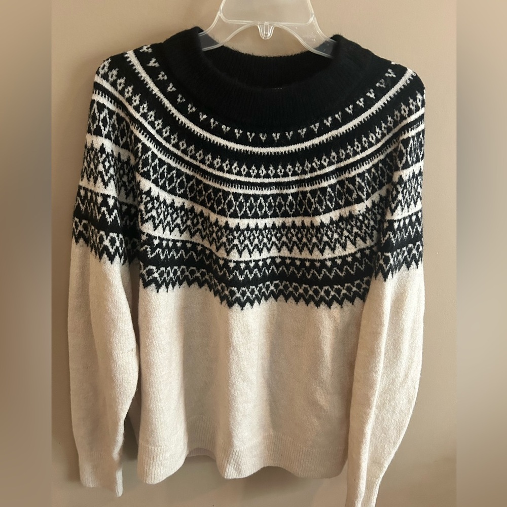 Cream sweater with black. Never worn.